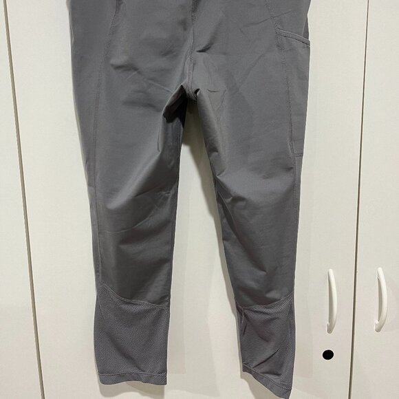 Nike Racer Capri Leggings - Picture 2 of 7